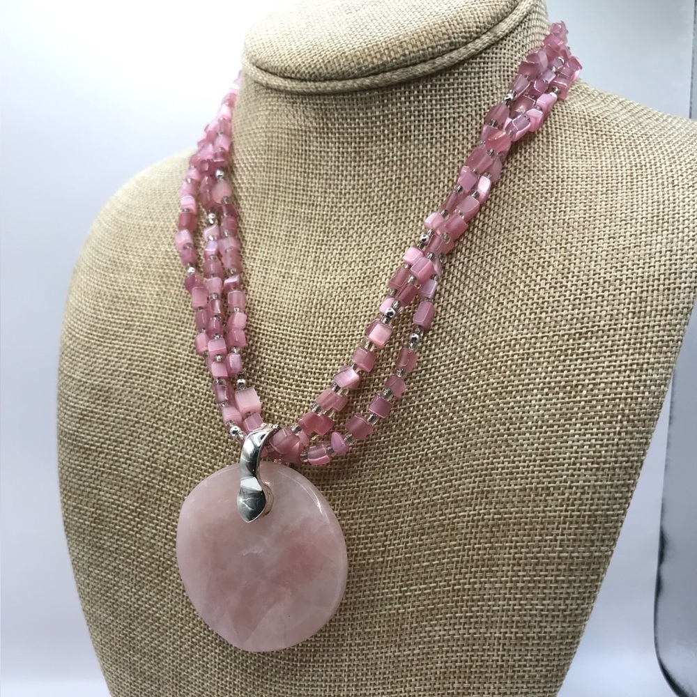 Premier Designs Shell & Rose Quartz Pendant Necklace - Picture 4 of 11